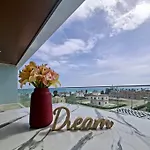 Golden Sunset Views 1br *
